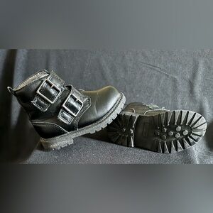 Sz8 Black Combat boots
